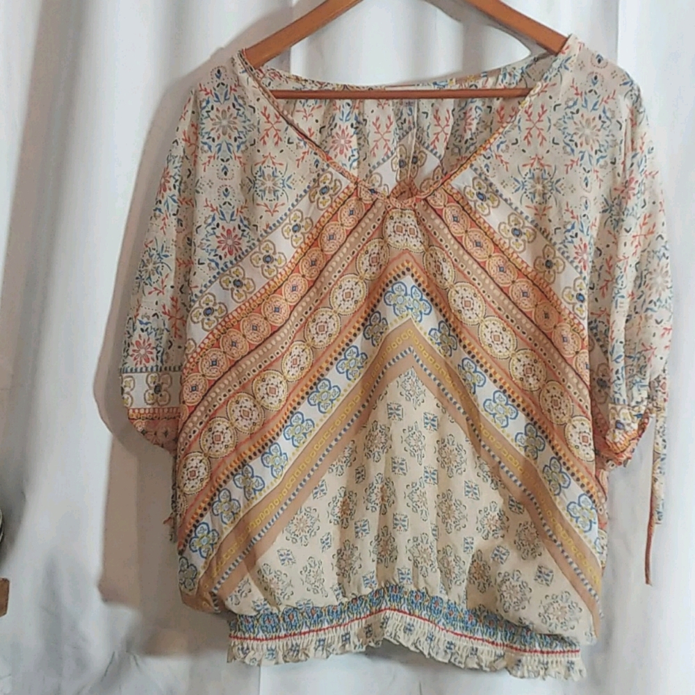 Halo Slit Sleeved Floral Blouse Size Large
